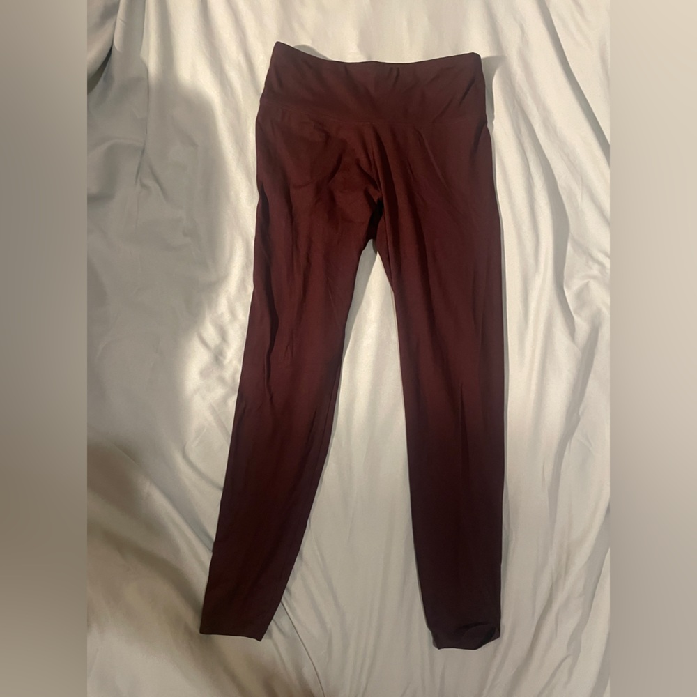 Maroon leggings